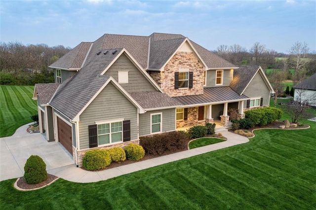 10509 N Hedges Avenue, Kansas City, MO 64157