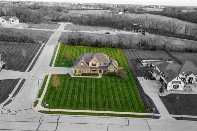10509 N Hedges Avenue, Kansas City, MO 64157