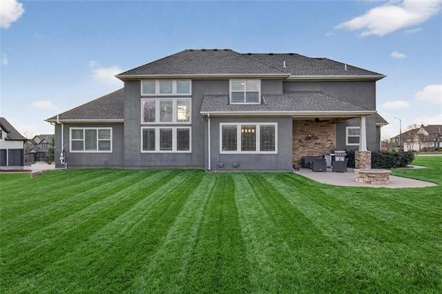 10509 N Hedges Avenue, Kansas City, MO 64157