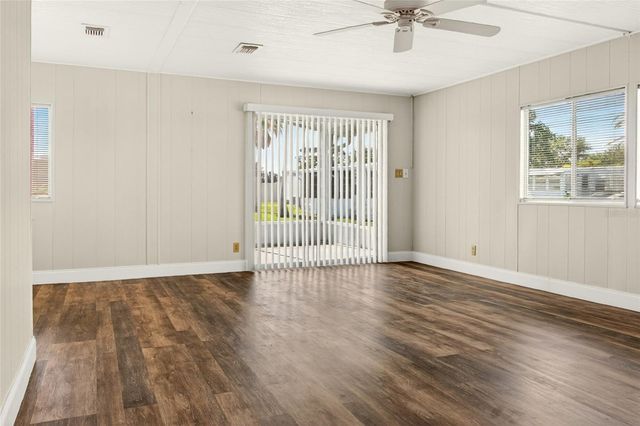 498 LONGWOOD DRIVE, Venice, FL 34285
