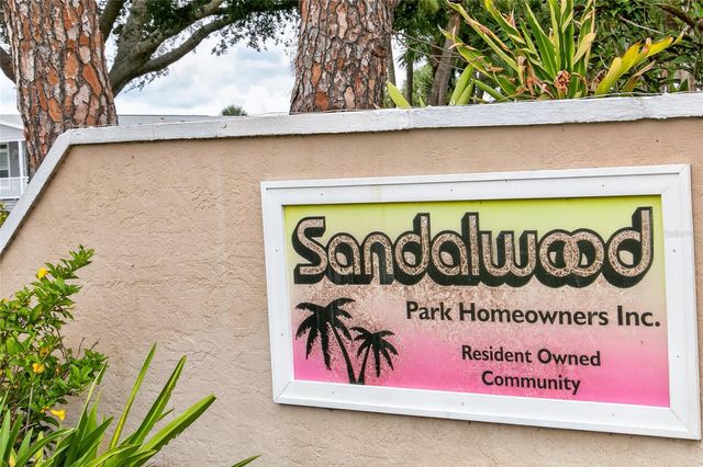 498 LONGWOOD DRIVE, Venice, FL 34285