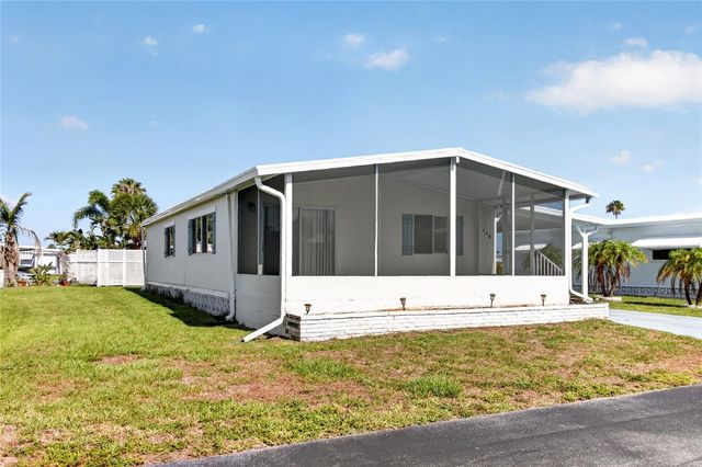498 LONGWOOD DRIVE, Venice, FL 34285