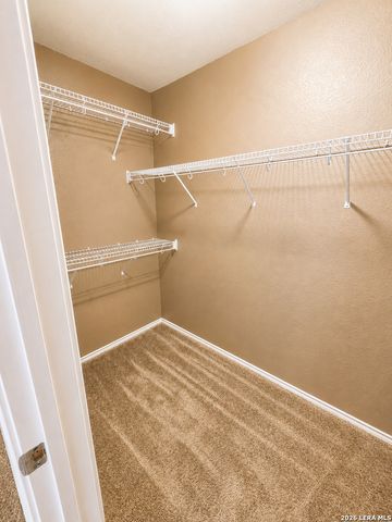 9006 Pinseeker, Selma, TX 78154