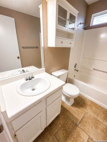 9006 Pinseeker, Selma, TX 78154