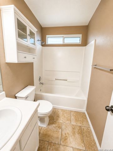 9006 Pinseeker, Selma, TX 78154