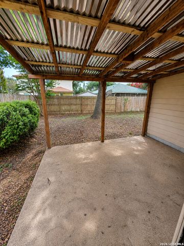 9006 Pinseeker, Selma, TX 78154