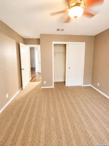 9006 Pinseeker, Selma, TX 78154