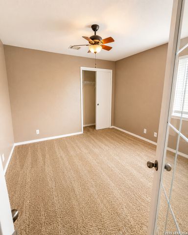 9006 Pinseeker, Selma, TX 78154