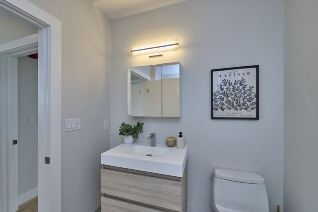 471 Somerville Ave 3, Somerville, MA 02143