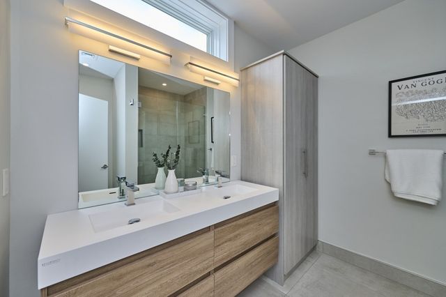 471 Somerville Ave 3, Somerville, MA 02143