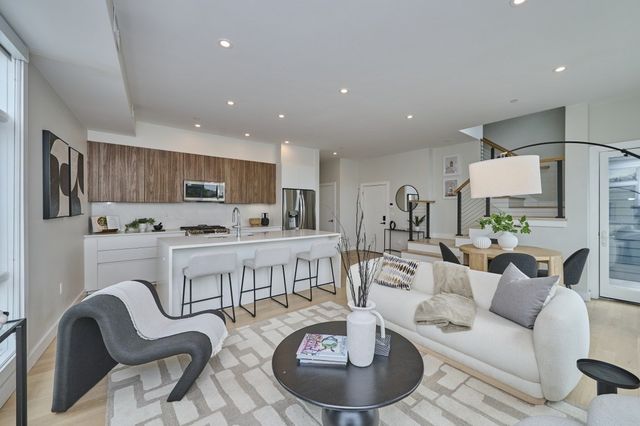 471 Somerville Ave 3, Somerville, MA 02143