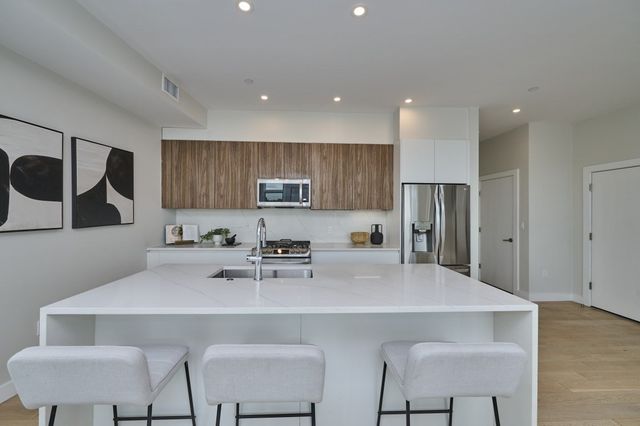 471 Somerville Ave 3, Somerville, MA 02143