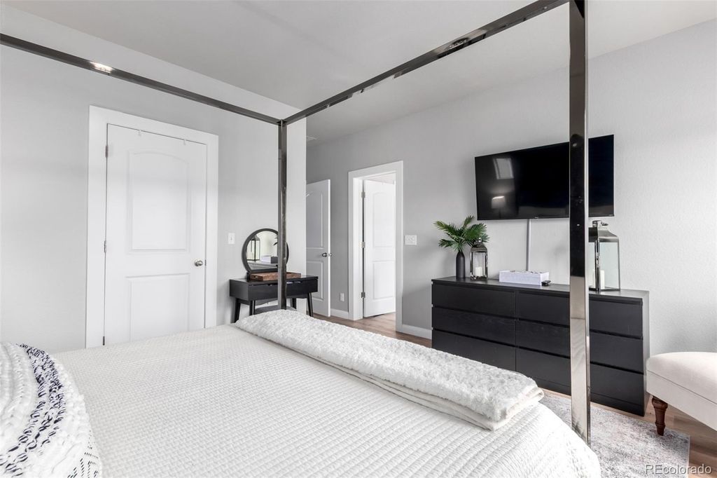 Image 15 of property listing at 1440 W 67th Avenue, Denver, CO 80221