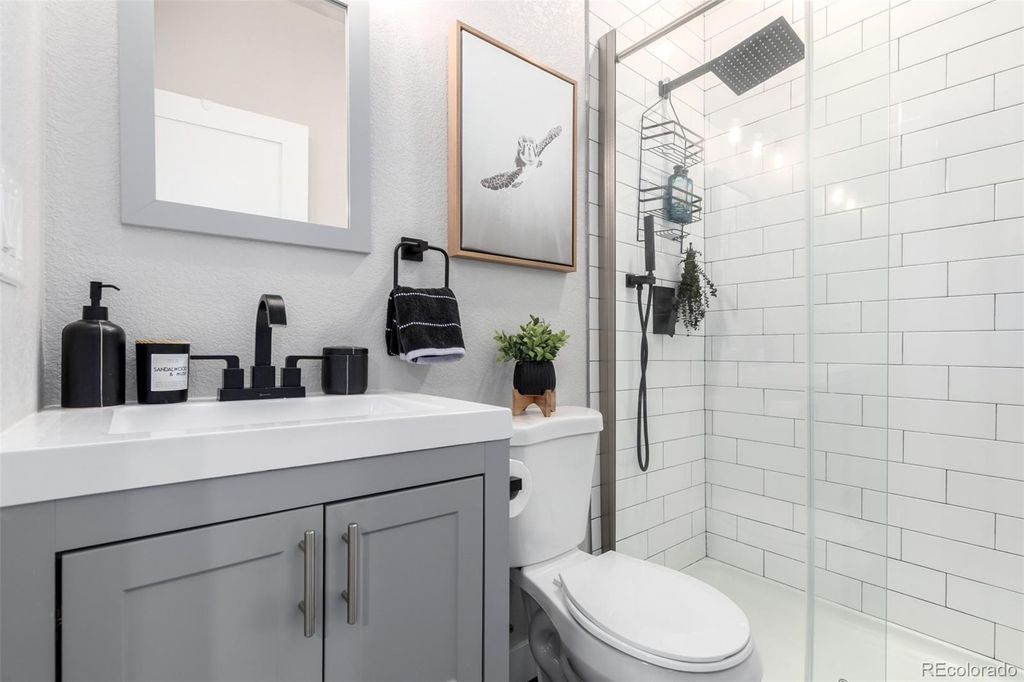 Image 29 of property listing at 1440 W 67th Avenue, Denver, CO 80221