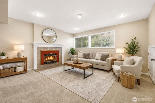 12522 SE 217th Place, Kent, WA 98031