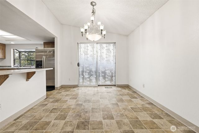 12522 SE 217th Place, Kent, WA 98031