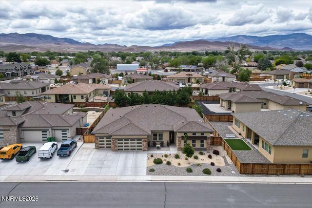 784 Grey Hawk Drive, Fernley, NV 89408