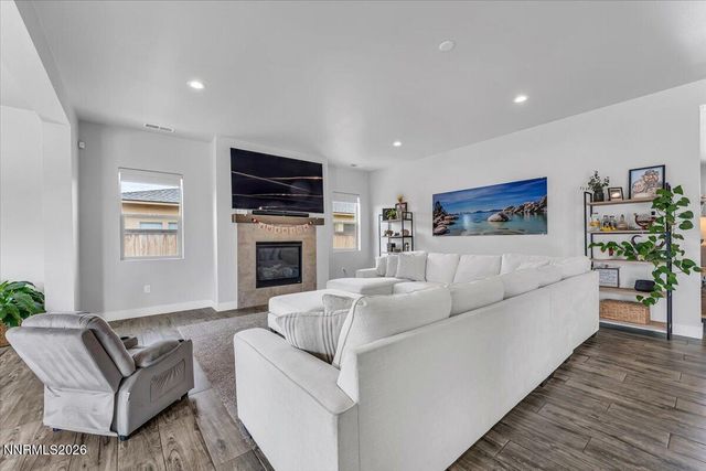784 Grey Hawk Drive, Fernley, NV 89408