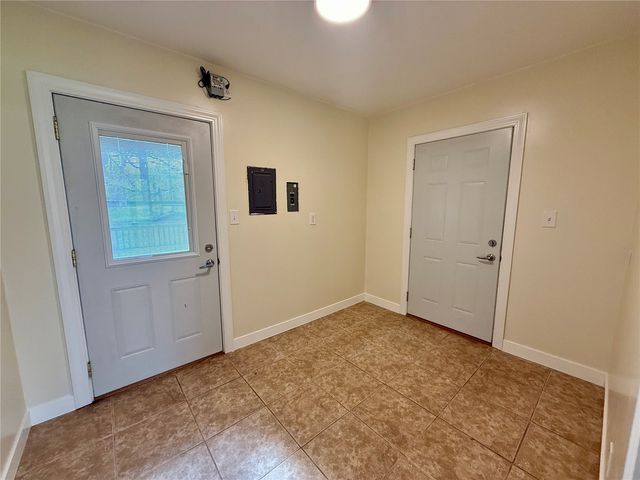 4261 Oak Leaf Ln NE, Iowa City, IA 52240