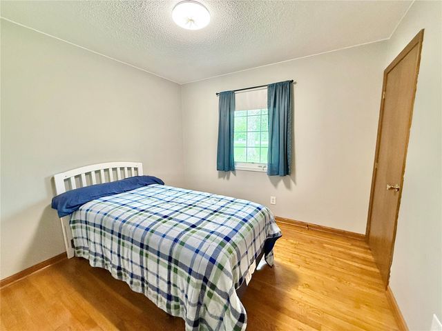 4261 Oak Leaf Ln NE, Iowa City, IA 52240