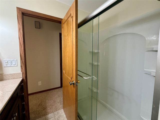 4261 Oak Leaf Ln NE, Iowa City, IA 52240