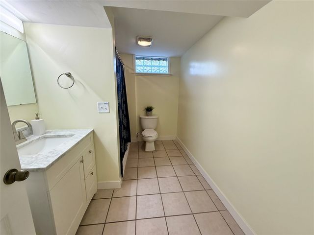 4261 Oak Leaf Ln NE, Iowa City, IA 52240