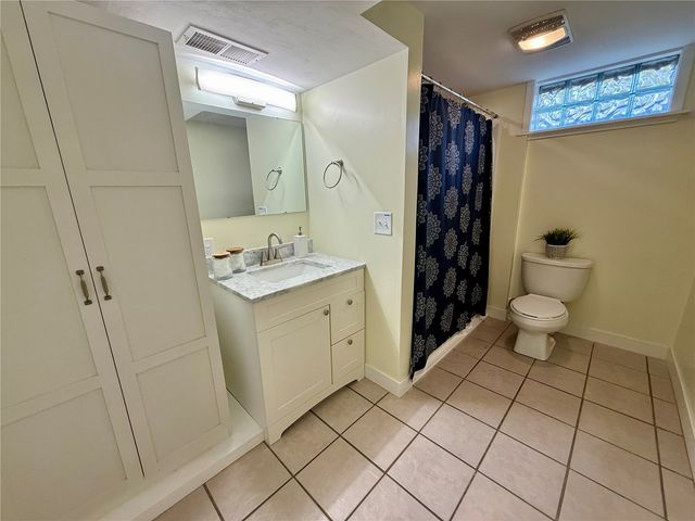 4261 Oak Leaf Ln NE, Iowa City, IA 52240