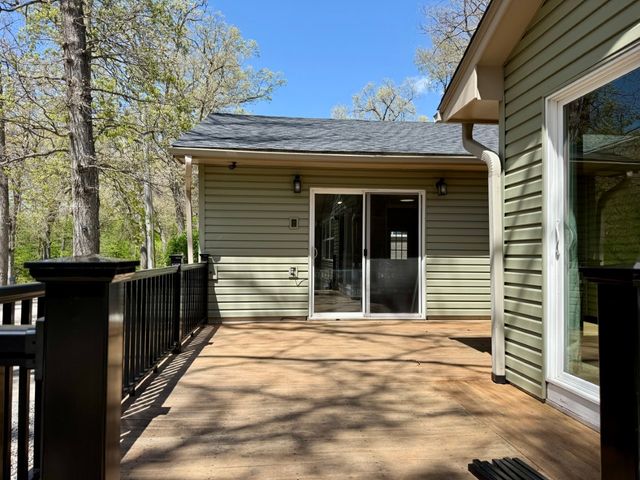 4261 Oak Leaf Ln NE, Iowa City, IA 52240