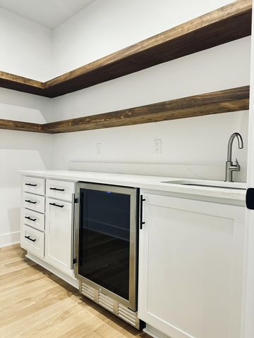 16420 Sleepy Hollow Drive, Fenton Twp, MI 48430