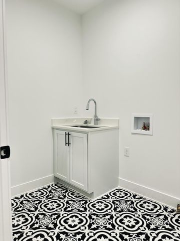 16420 Sleepy Hollow Drive, Fenton Twp, MI 48430