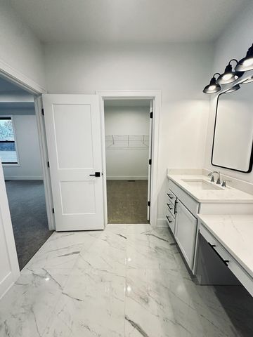 16420 Sleepy Hollow Drive, Fenton Twp, MI 48430