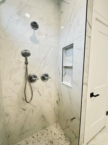 16420 Sleepy Hollow Drive, Fenton Twp, MI 48430