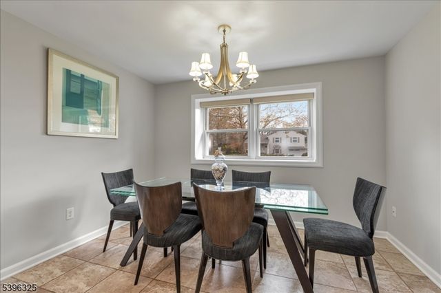 1933 Mary Ellen Ln, Scotch Plains Twp., NJ 07076