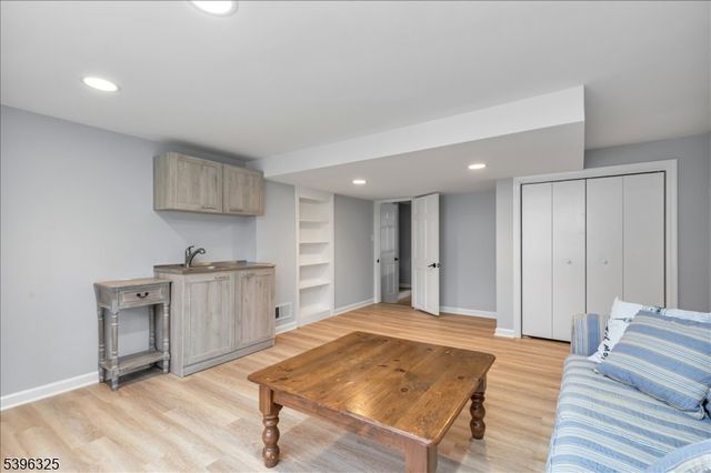 1933 Mary Ellen Ln, Scotch Plains Twp., NJ 07076