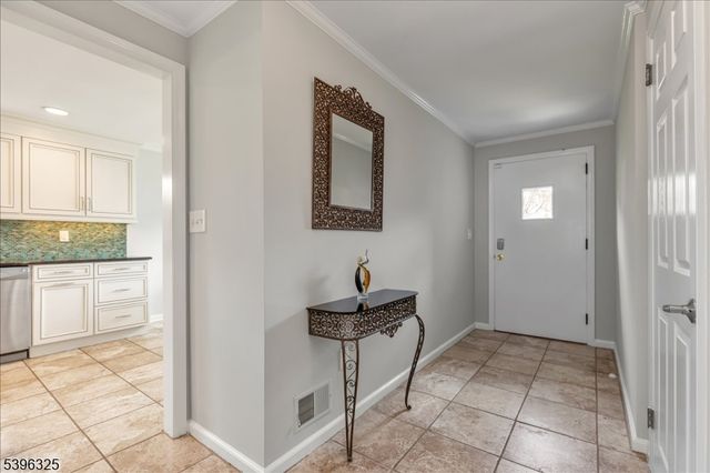 1933 Mary Ellen Ln, Scotch Plains Twp., NJ 07076