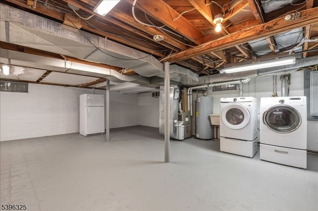 1933 Mary Ellen Ln, Scotch Plains Twp., NJ 07076