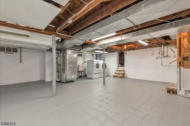 1933 Mary Ellen Ln, Scotch Plains Twp., NJ 07076