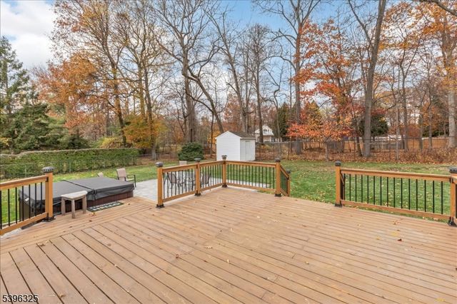 1933 Mary Ellen Ln, Scotch Plains Twp., NJ 07076