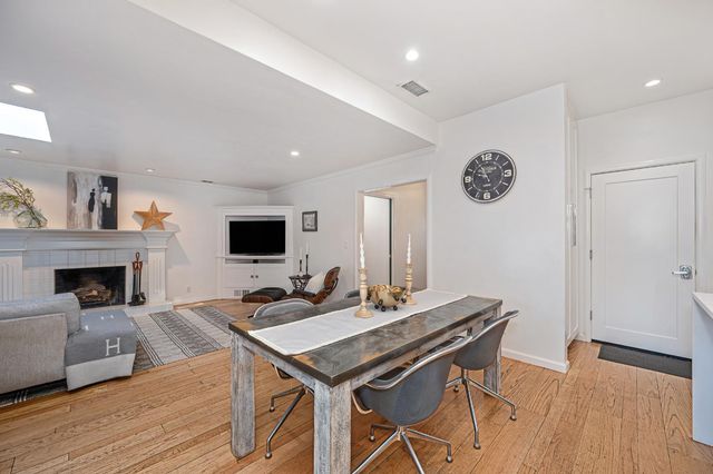 3852 El Ricon Way, Sacramento, CA 95864