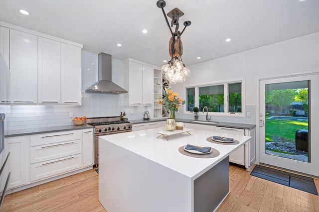 3852 El Ricon Way, Sacramento, CA 95864