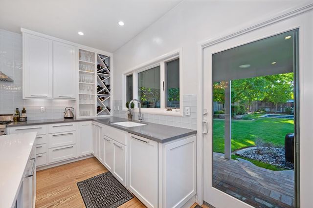 3852 El Ricon Way, Sacramento, CA 95864