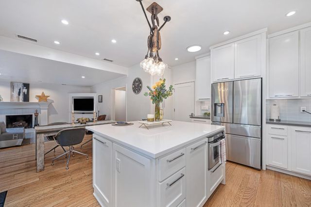 3852 El Ricon Way, Sacramento, CA 95864