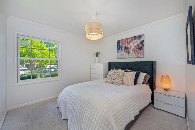 3852 El Ricon Way, Sacramento, CA 95864