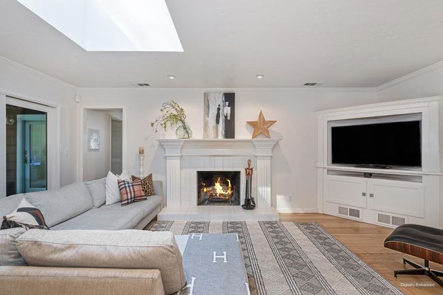 3852 El Ricon Way, Sacramento, CA 95864