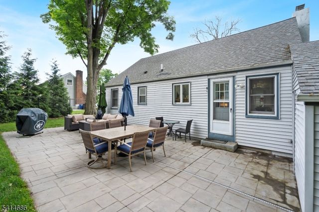 17 Woodstone Rd, Rockaway Boro, NJ 07866