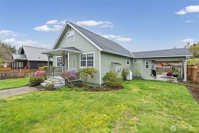 320 Coal Avenue, Carbonado, WA 98323