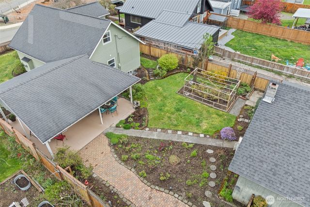 320 Coal Avenue, Carbonado, WA 98323
