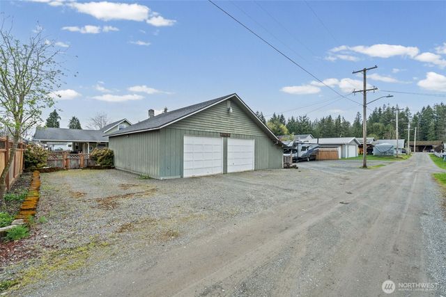 320 Coal Avenue, Carbonado, WA 98323