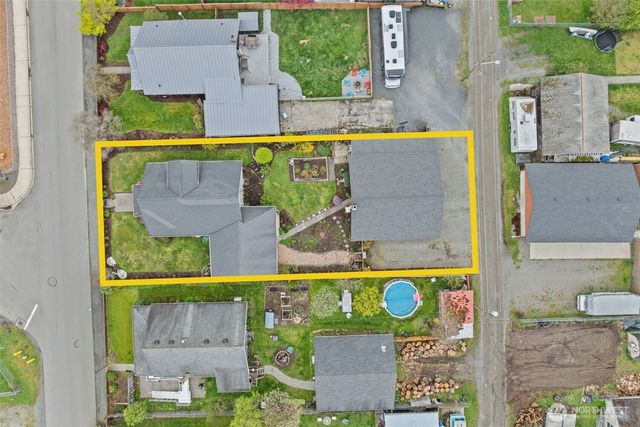 320 Coal Avenue, Carbonado, WA 98323