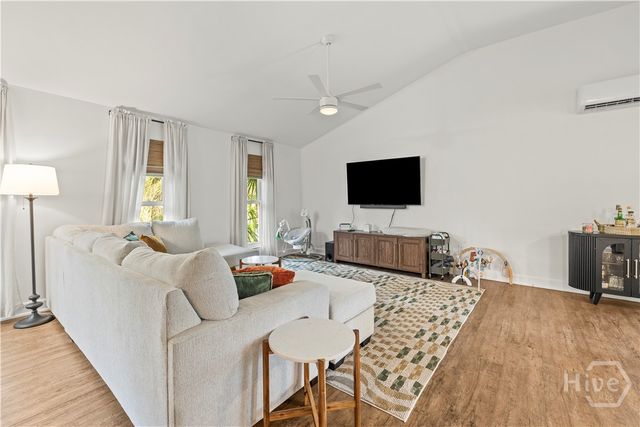 911 Juanita Street, Savannah, GA 31410